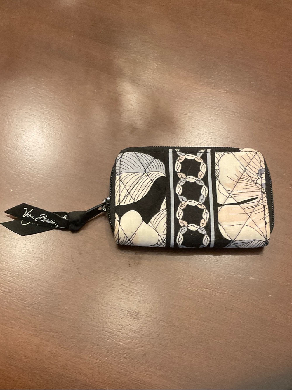 Vera Bradley Black and white floral design Card Holder